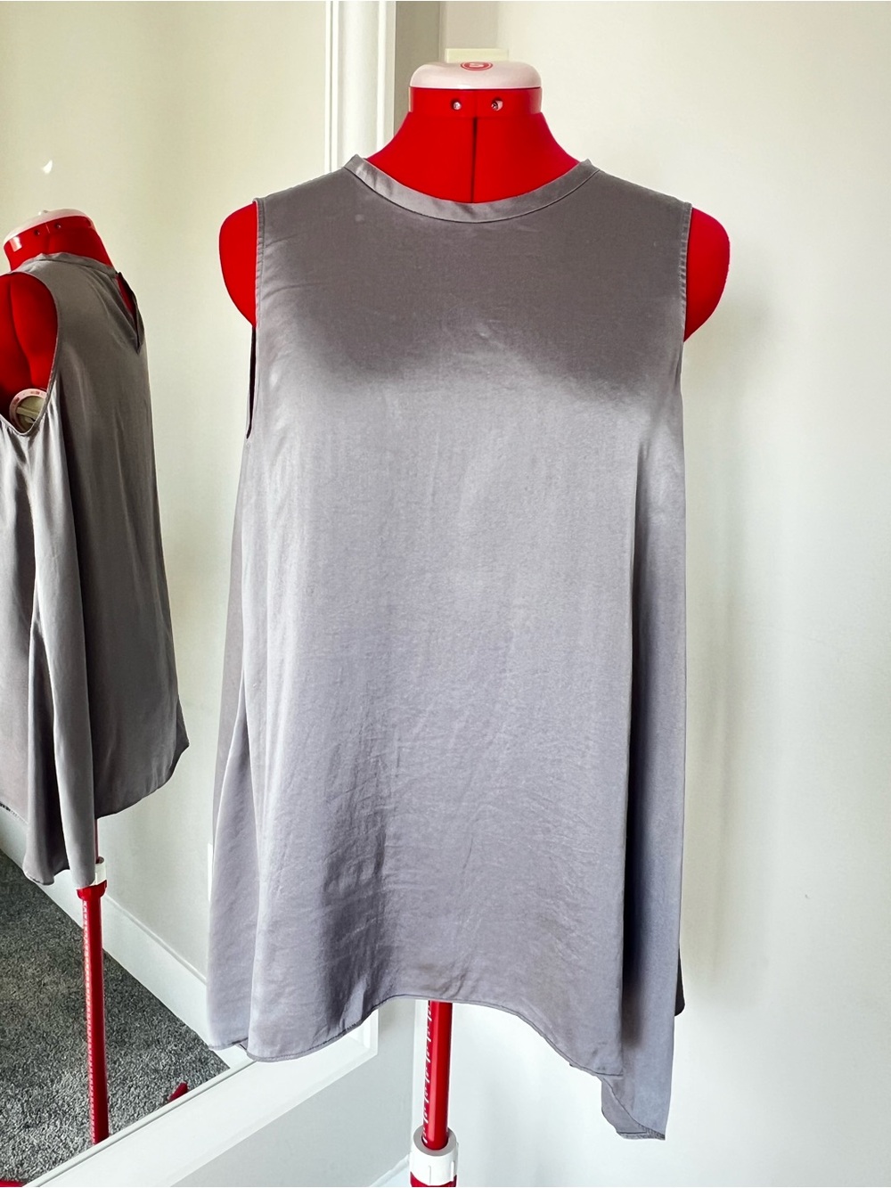 Brunello Cucinelli Gray Silk Swing Tank